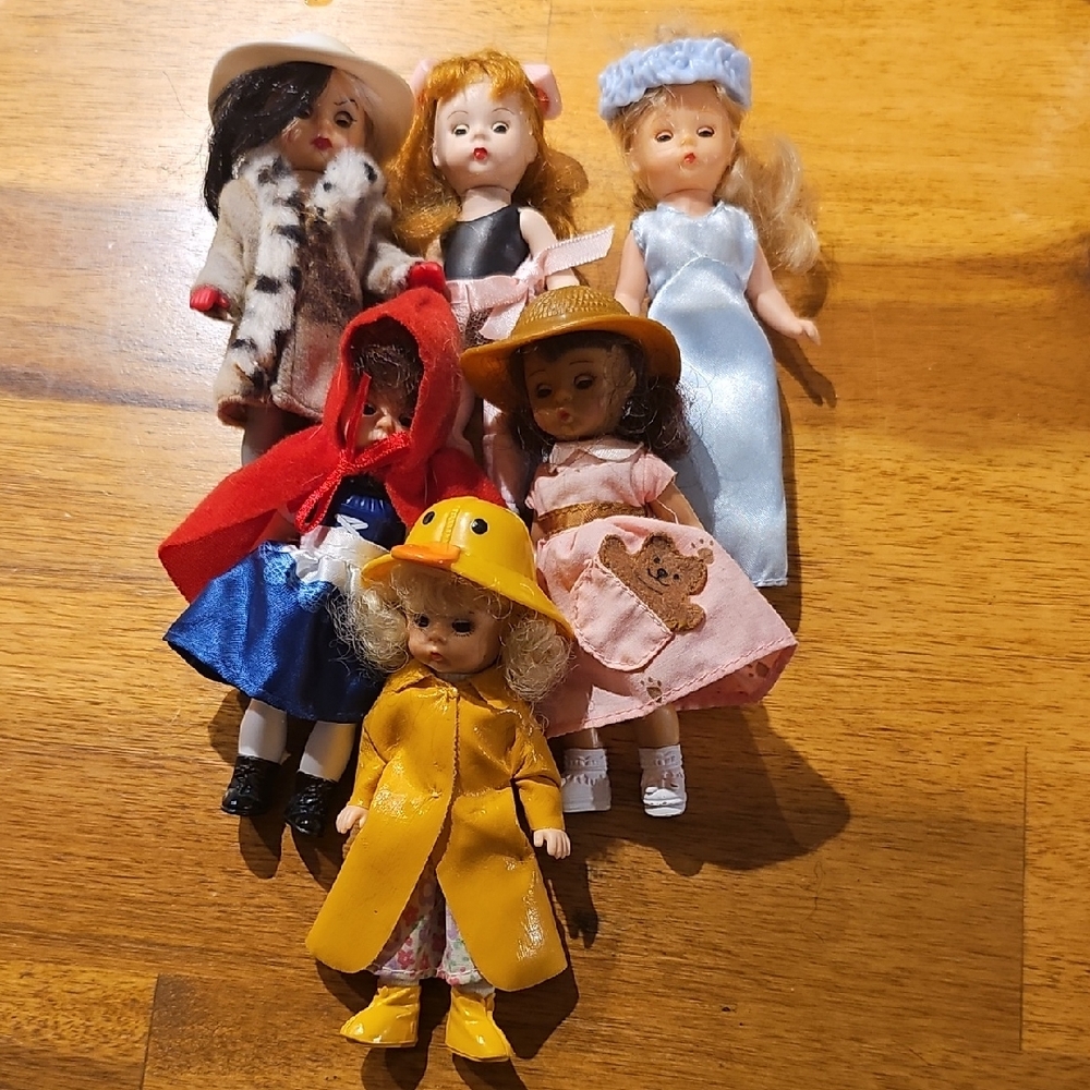 Vintage MADAME ALEXANDER Dolls with Original Outfits Mcdonalds Happy Meal Toys